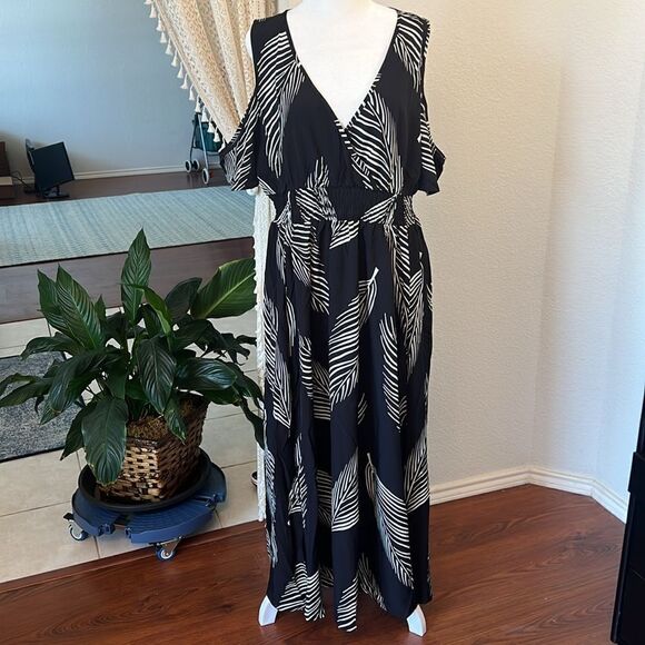 Unbranded Cold Shoulder Tropical Leaf Plus Size Maxi Dress ~ Size 1X - Picture 1 of 10